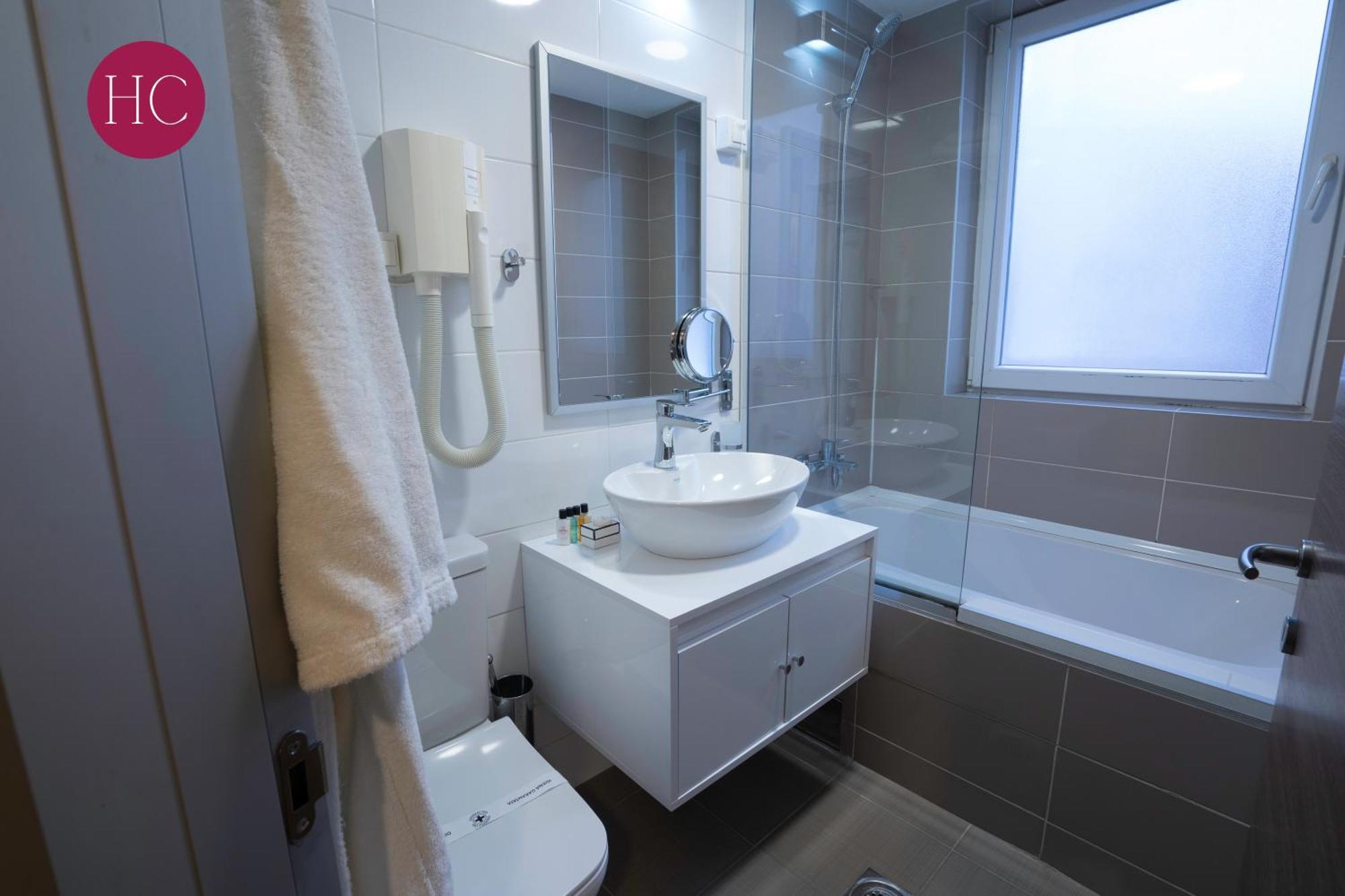 Central Hotel, Fitness And Spa Vinica Kültér fotó