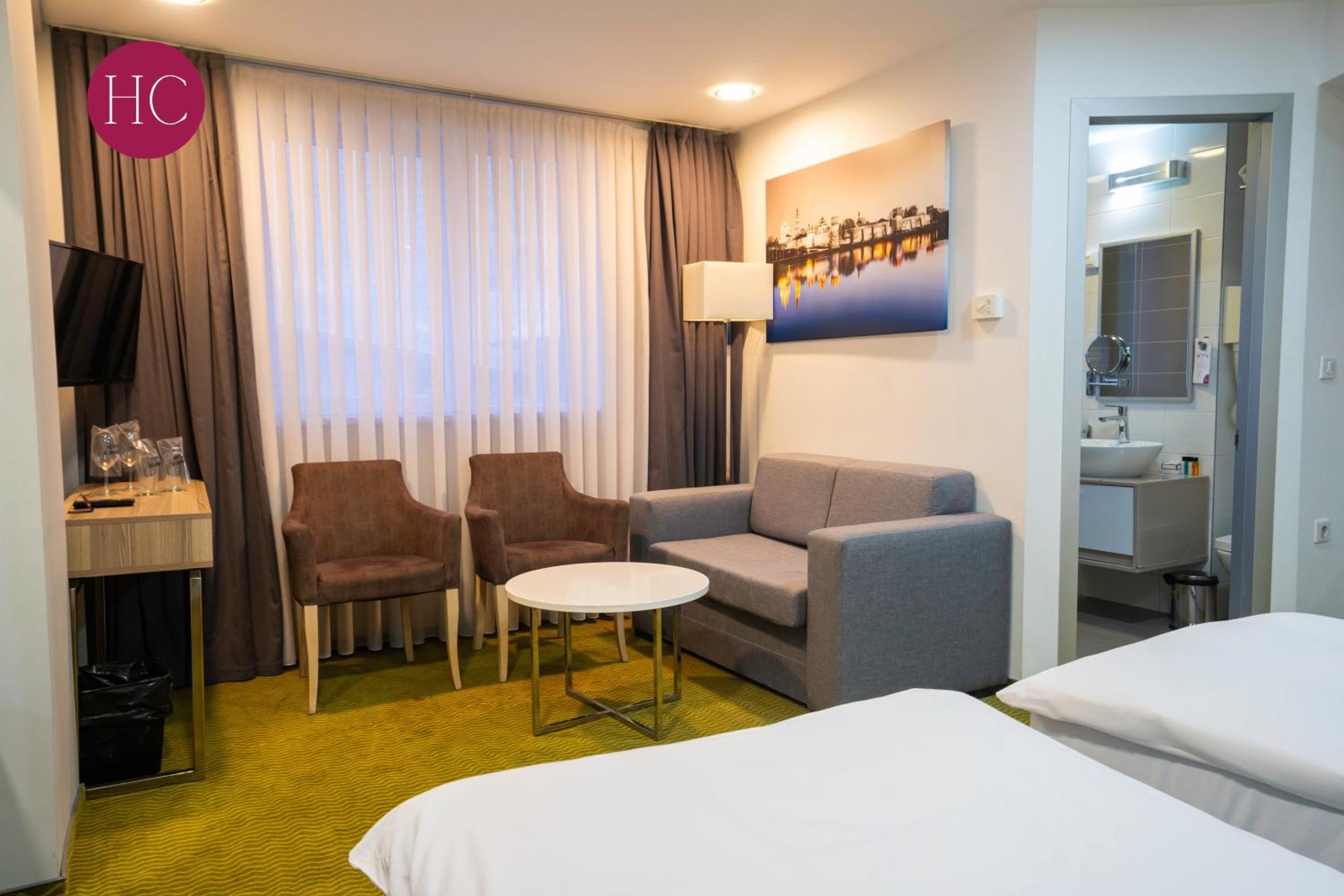 Central Hotel, Fitness And Spa Vinica Kültér fotó