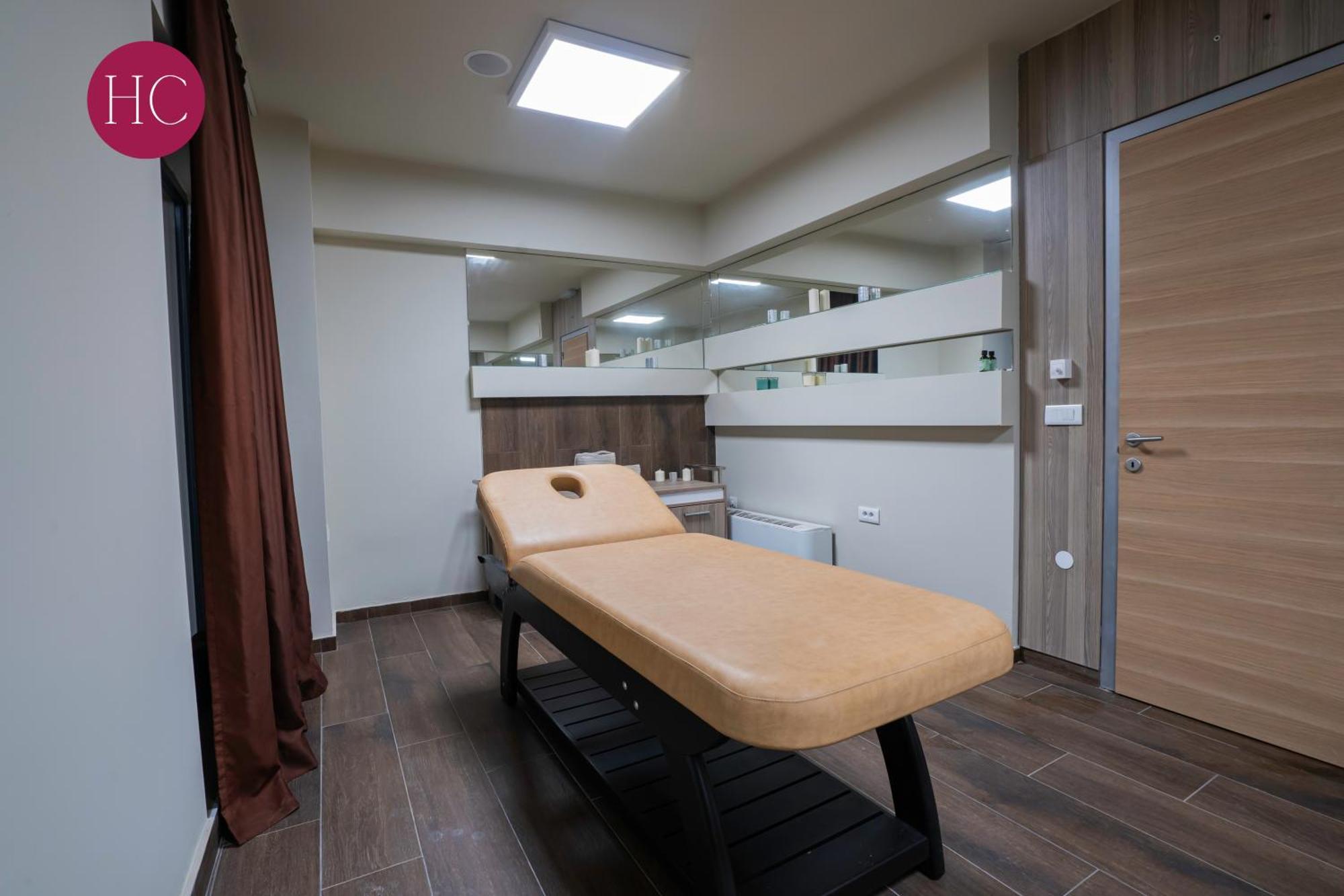 Central Hotel, Fitness And Spa Vinica Kültér fotó